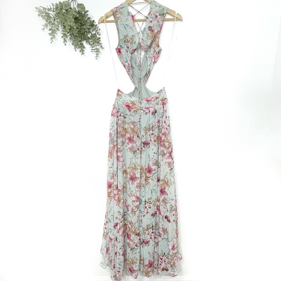 ASTR The Label • Noya Floral Cutout maxi dress - Picture 9 of 11